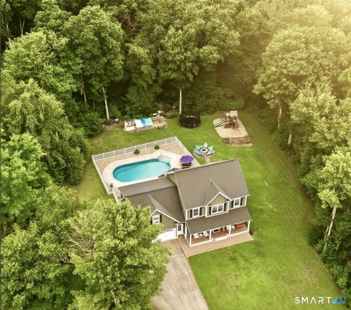 81 Evergreen Crossing New Hartford CT 06057