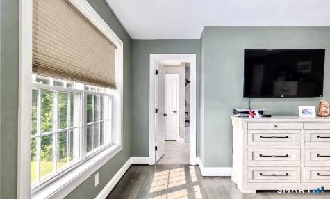 81 Evergreen Crossing New Hartford CT 06057