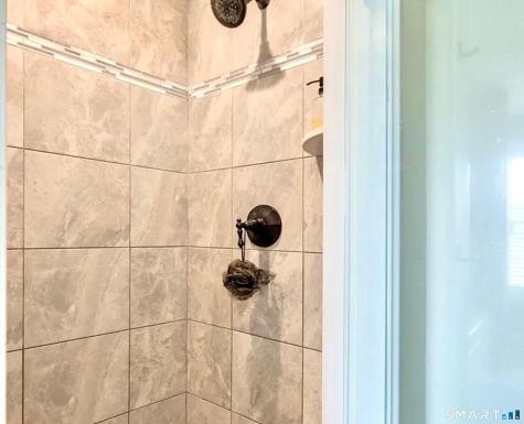 81 Evergreen Crossing New Hartford CT 06057