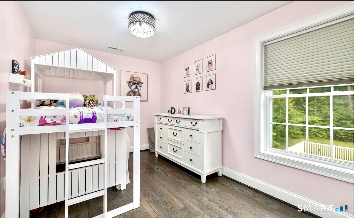 81 Evergreen Crossing New Hartford CT 06057