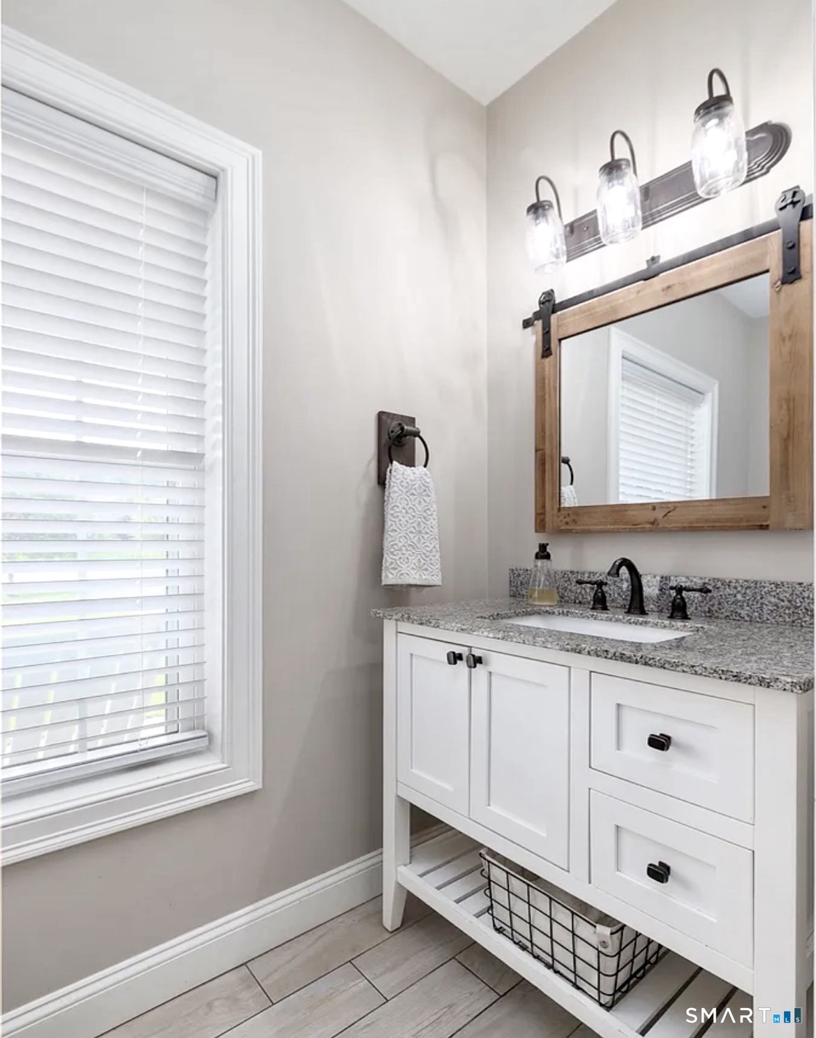 81 Evergreen Crossing New Hartford CT 06057