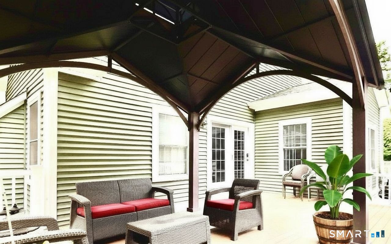 81 Evergreen Crossing New Hartford CT 06057