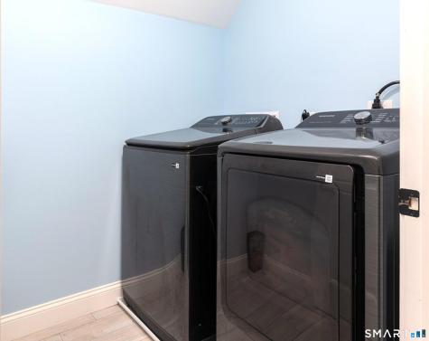 81 Evergreen Crossing New Hartford CT 06057