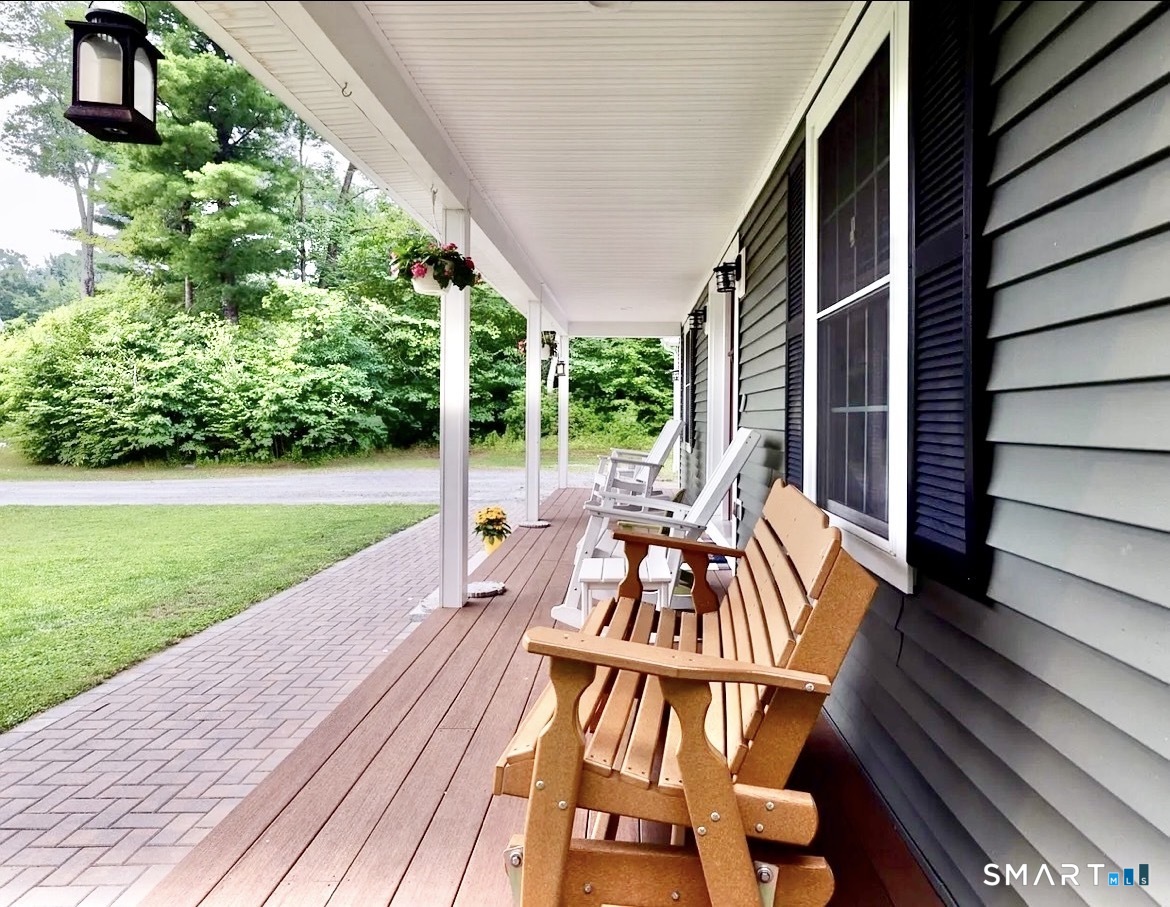 81 Evergreen Crossing New Hartford CT 06057