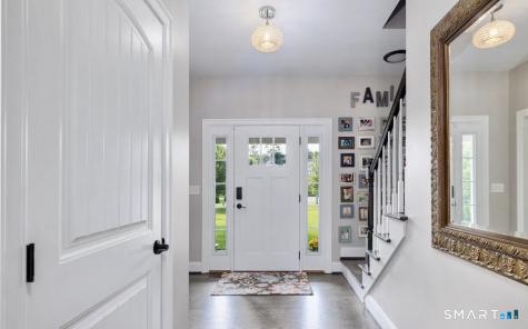 81 Evergreen Crossing New Hartford CT 06057