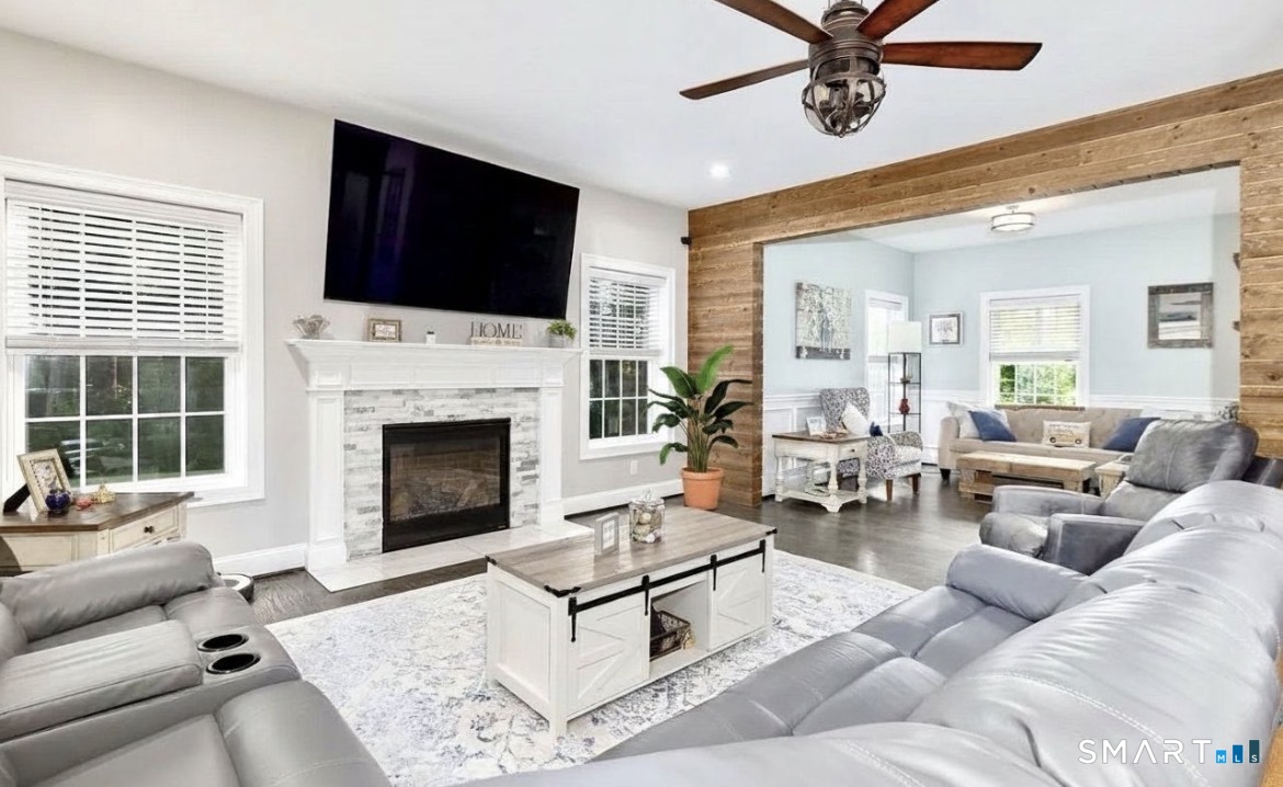 81 Evergreen Crossing New Hartford CT 06057