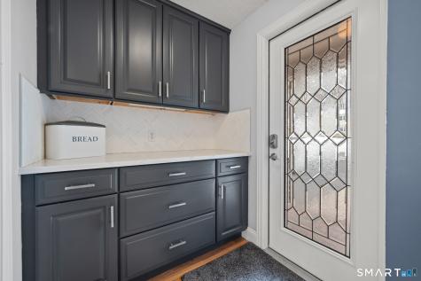 87 Gail Lane South Windsor CT 06074