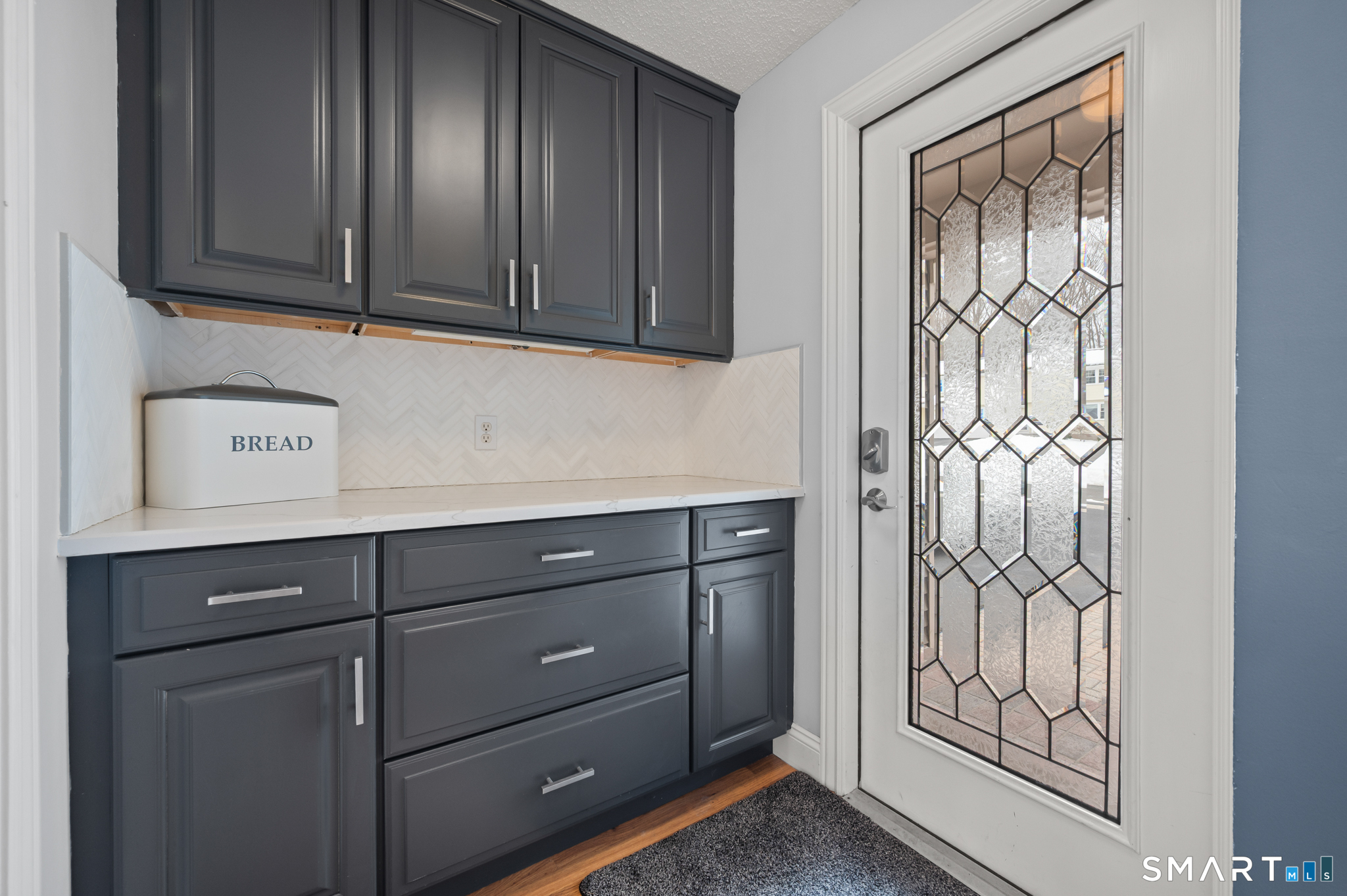 87 Gail Lane South Windsor CT 06074