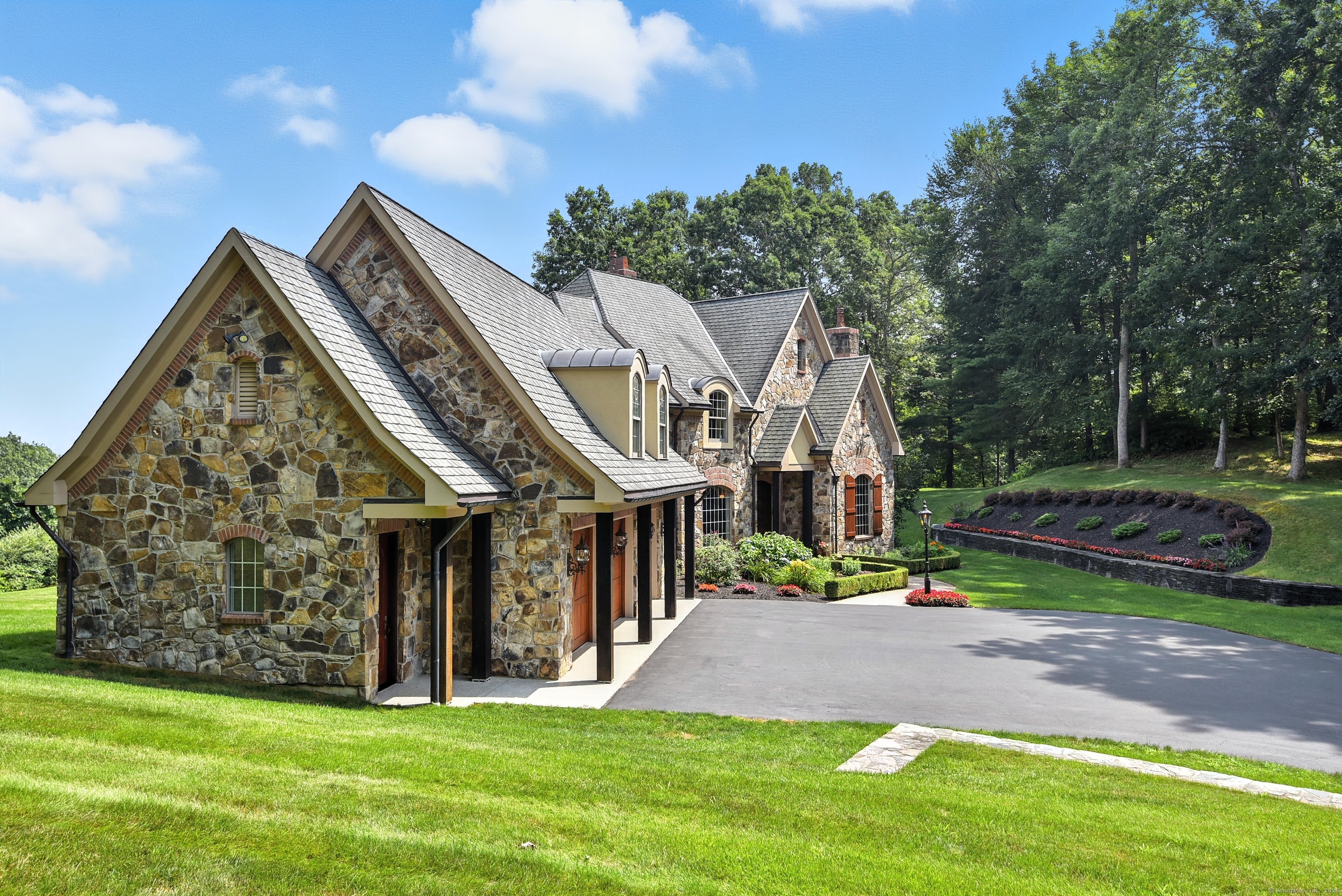 282 & 260 Searles Road Pomfret CT 06259