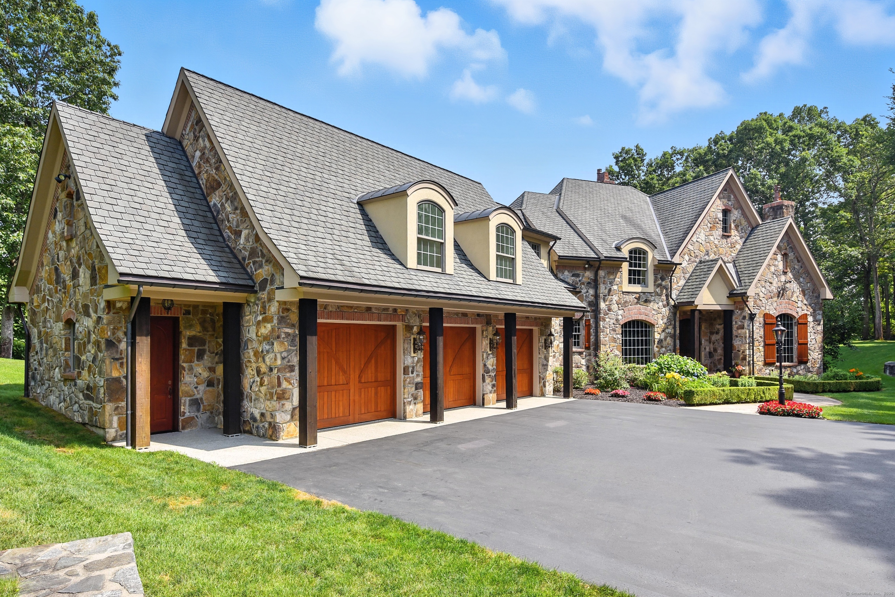 282 & 260 Searles Road Pomfret CT 06259
