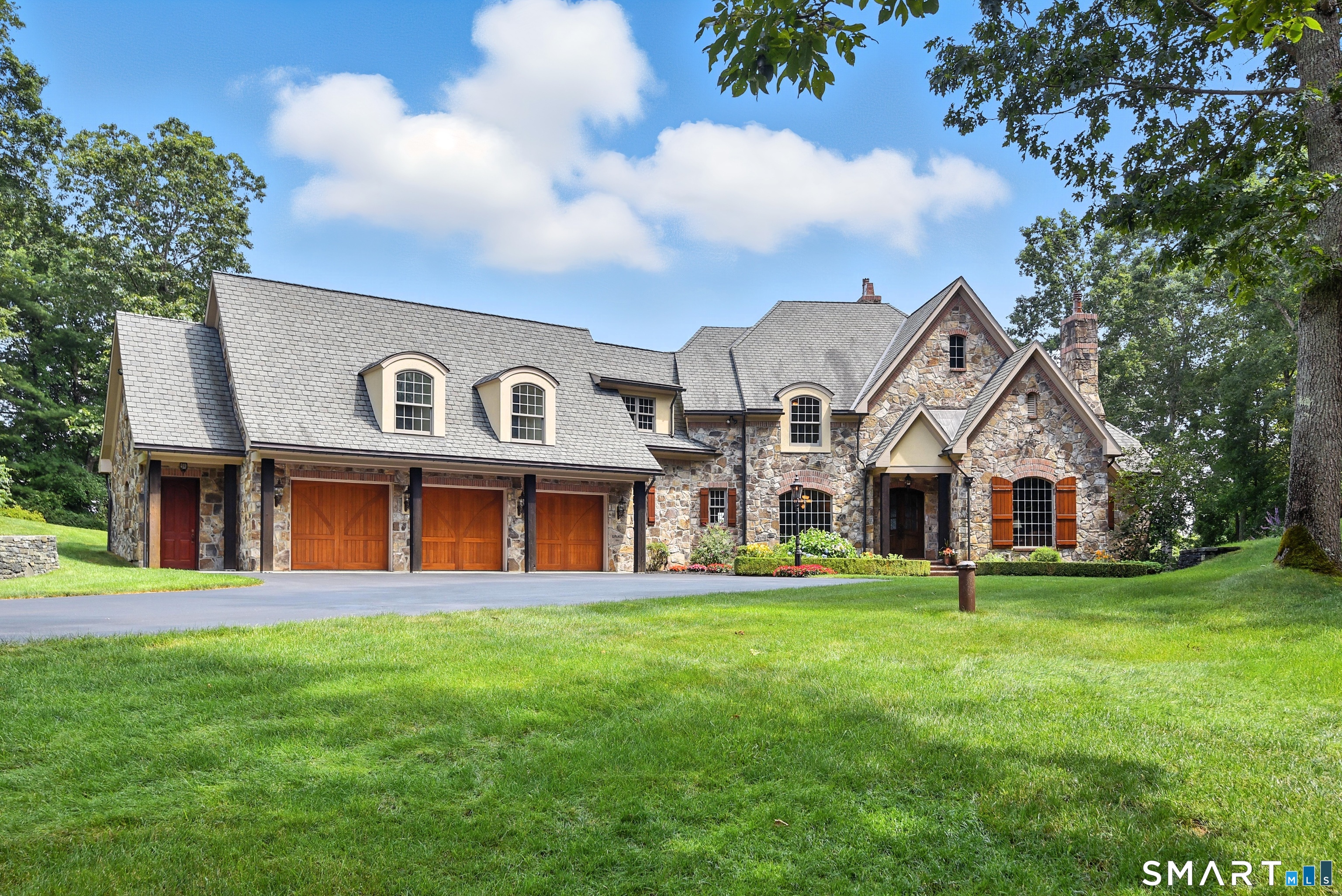 282 & 260 Searles Road Pomfret CT 06259