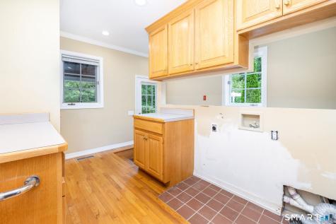 33 Knob Hill Lane Bristol CT 06010