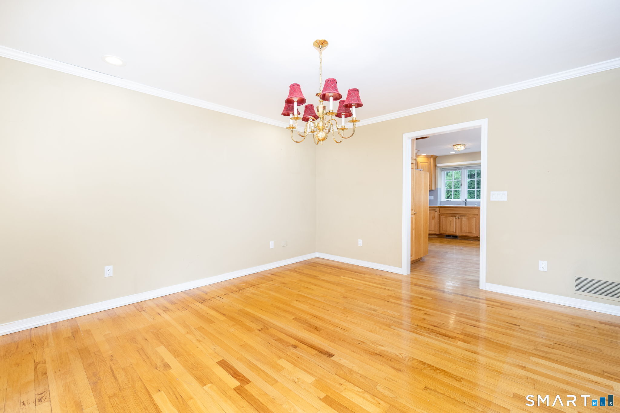 33 Knob Hill Lane Bristol CT 06010