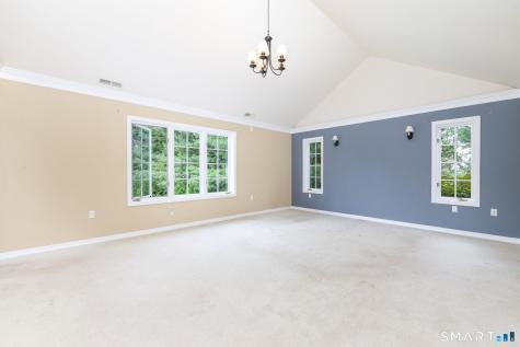 33 Knob Hill Lane Bristol CT 06010