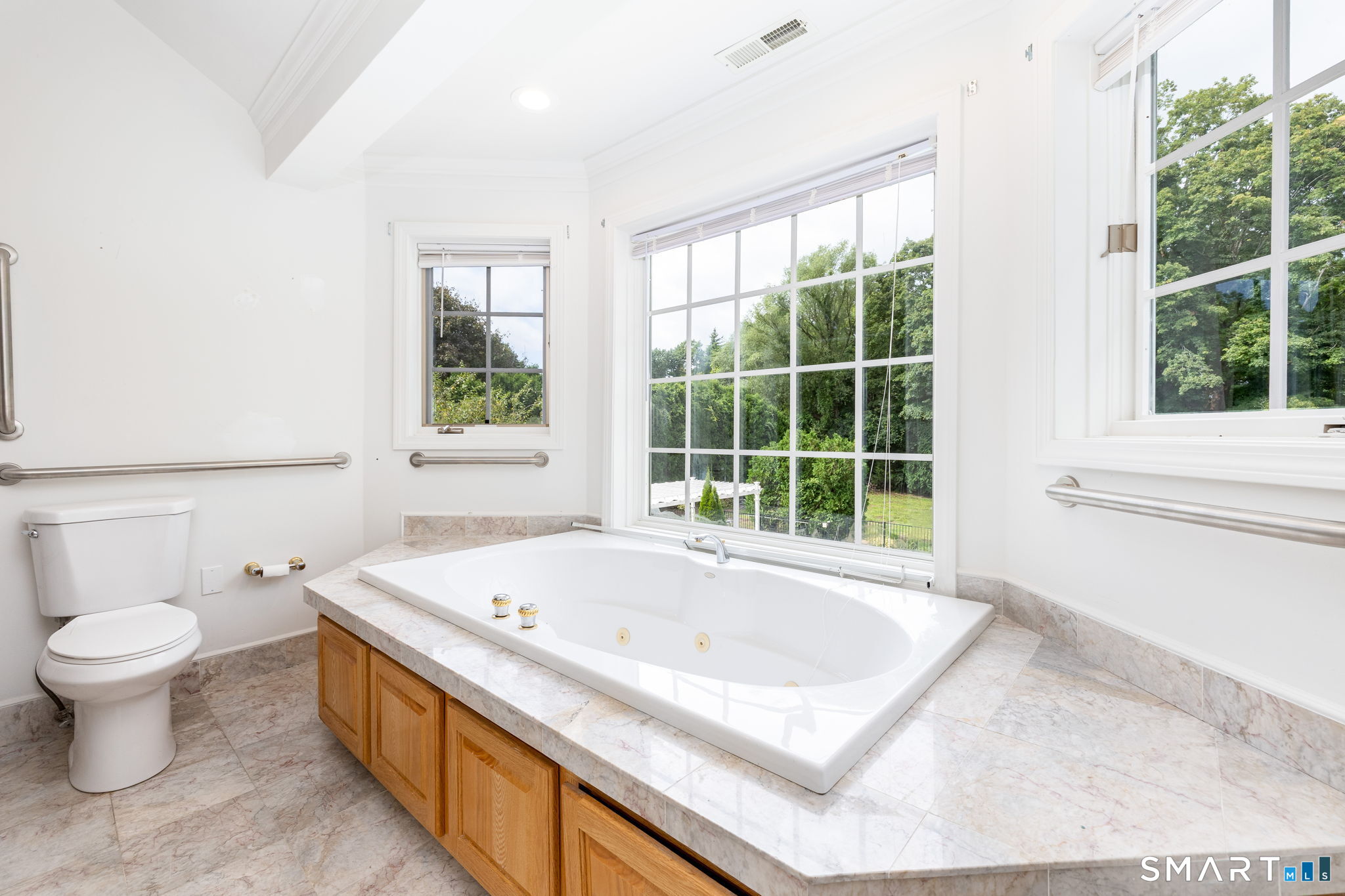 33 Knob Hill Lane Bristol CT 06010