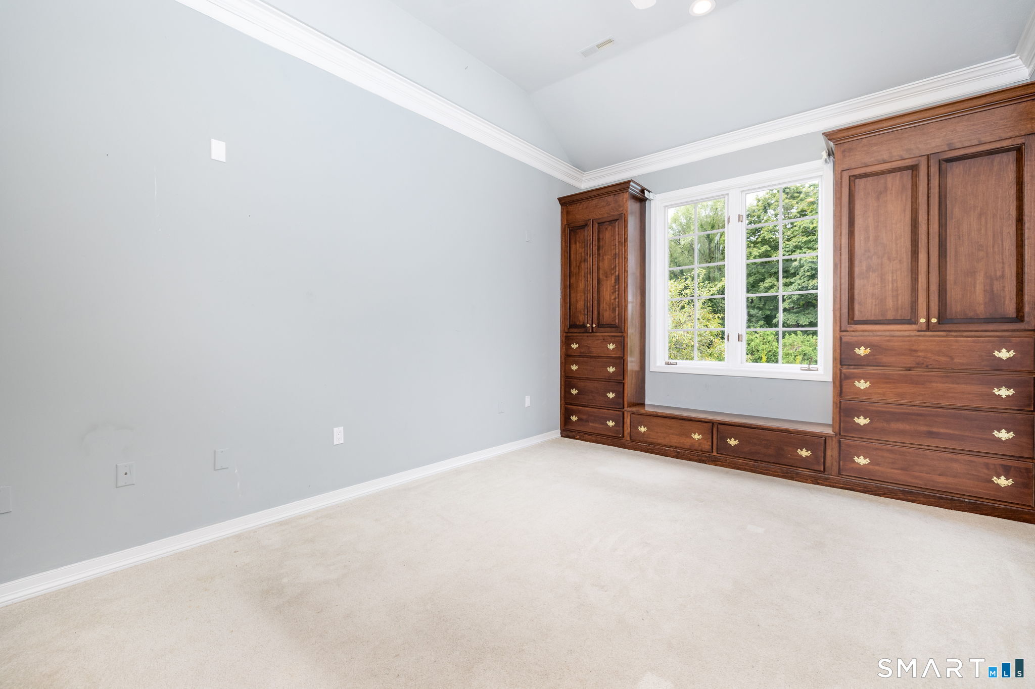 33 Knob Hill Lane Bristol CT 06010