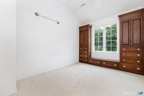 33 Knob Hill Lane Bristol CT 06010