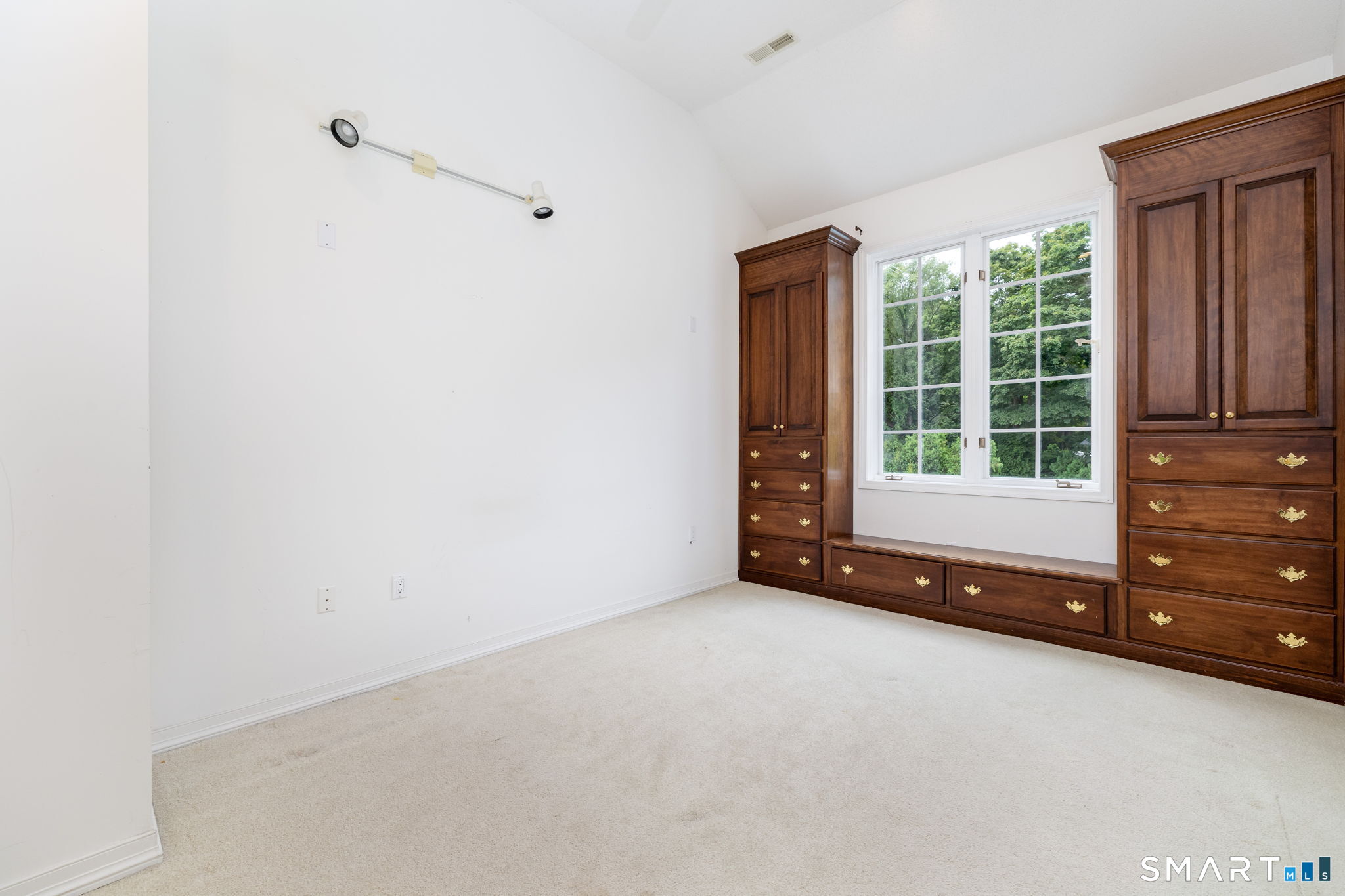 33 Knob Hill Lane Bristol CT 06010