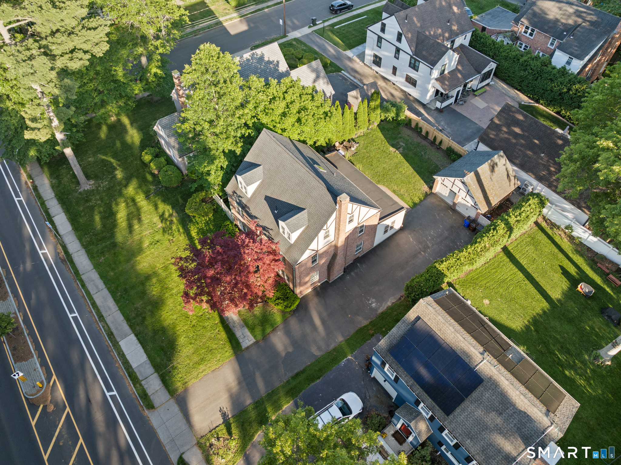 1649 Asylum Avenue West Hartford CT 06117