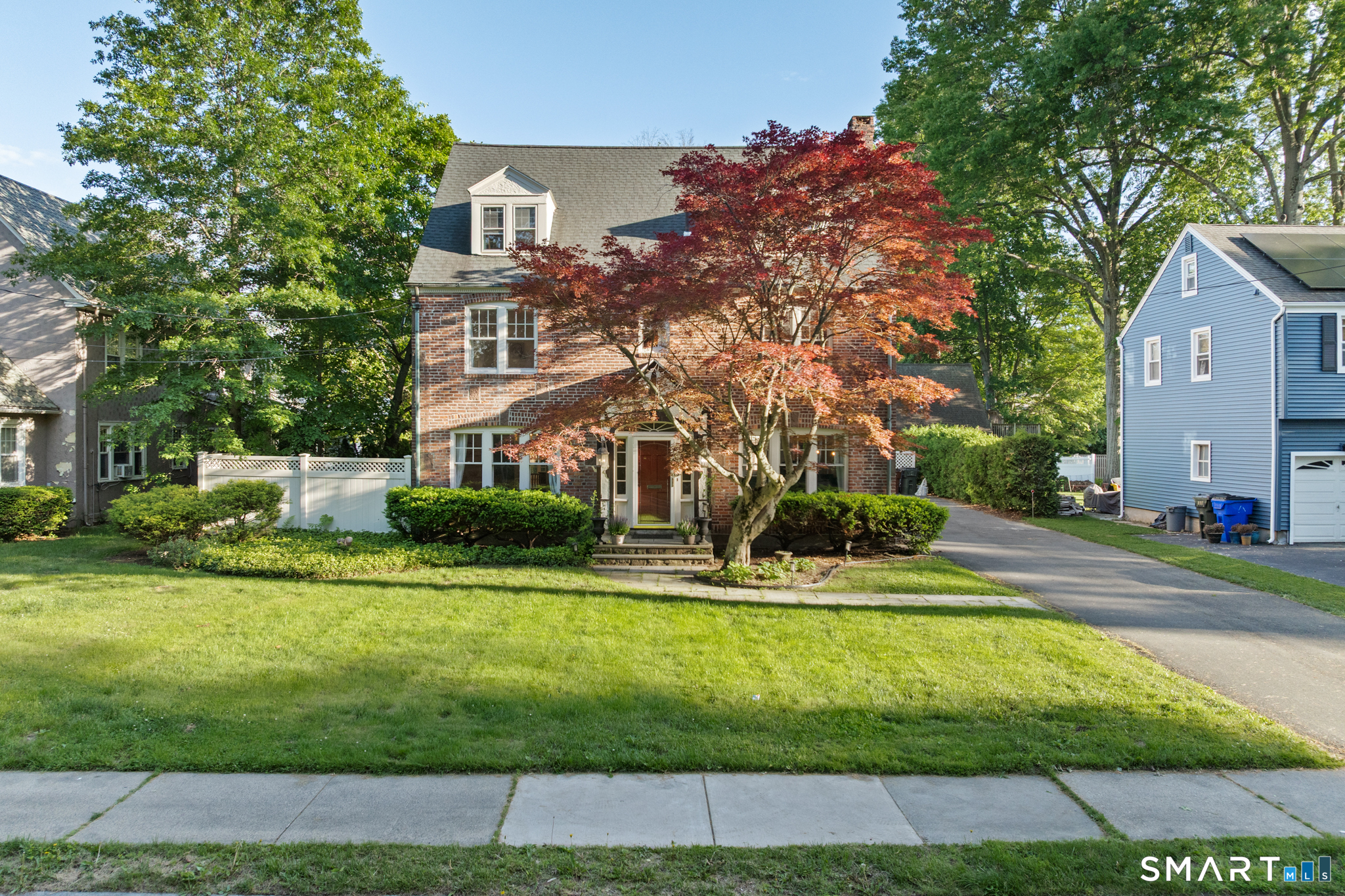 1649 Asylum Avenue West Hartford CT 06117