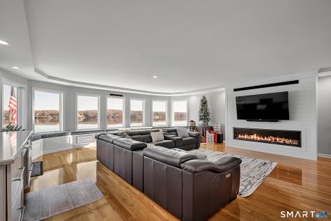 32 Bishops Bay Road East Lyme CT 06357