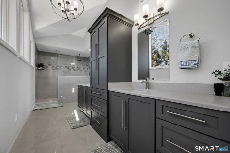 32 Bishops Bay Road East Lyme CT 06357