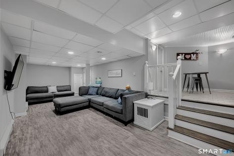 32 Bishops Bay Road East Lyme CT 06357