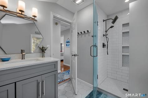 32 Bishops Bay Road East Lyme CT 06357