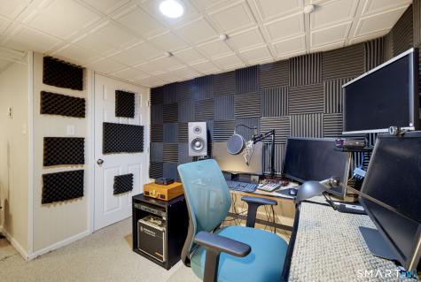 63 Eddy Lane Newington CT 06111