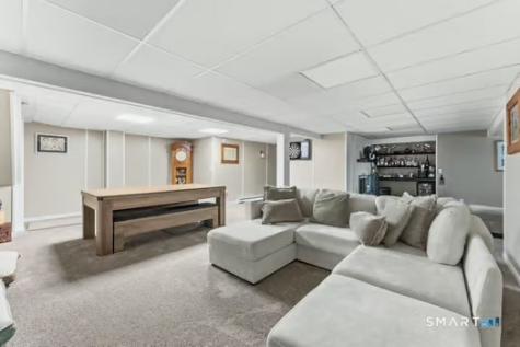 20 Eagle Ridge Drive Ledyard CT 06335