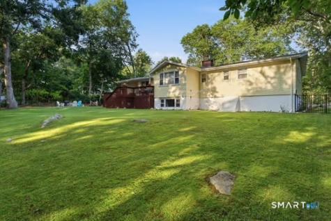 20 Eagle Ridge Drive Ledyard CT 06335