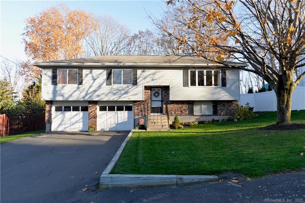 51 Kendall Circle Waterbury CT 06708