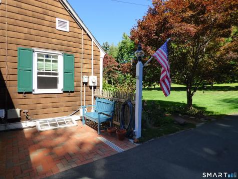 149 Terry Plains Road Bloomfield CT 06002