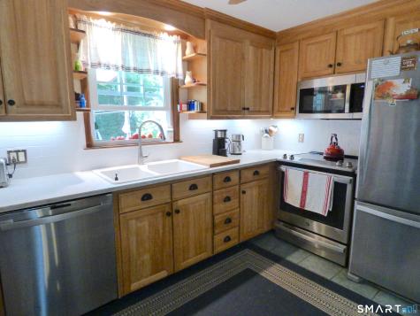 149 Terry Plains Road Bloomfield CT 06002