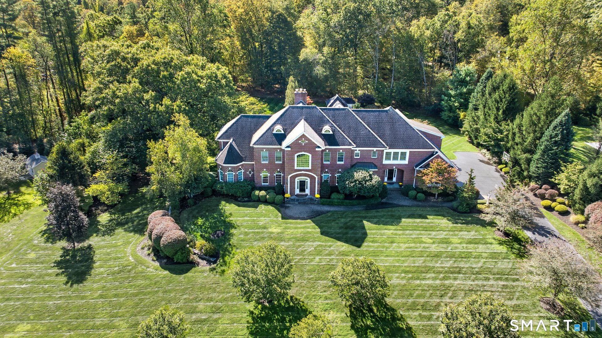 25 Whispering Hollow Court Cheshire CT 06410