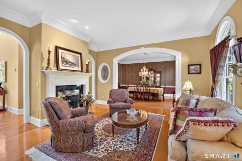 25 Whispering Hollow Court Cheshire CT 06410