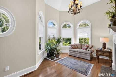 25 Whispering Hollow Court Cheshire CT 06410