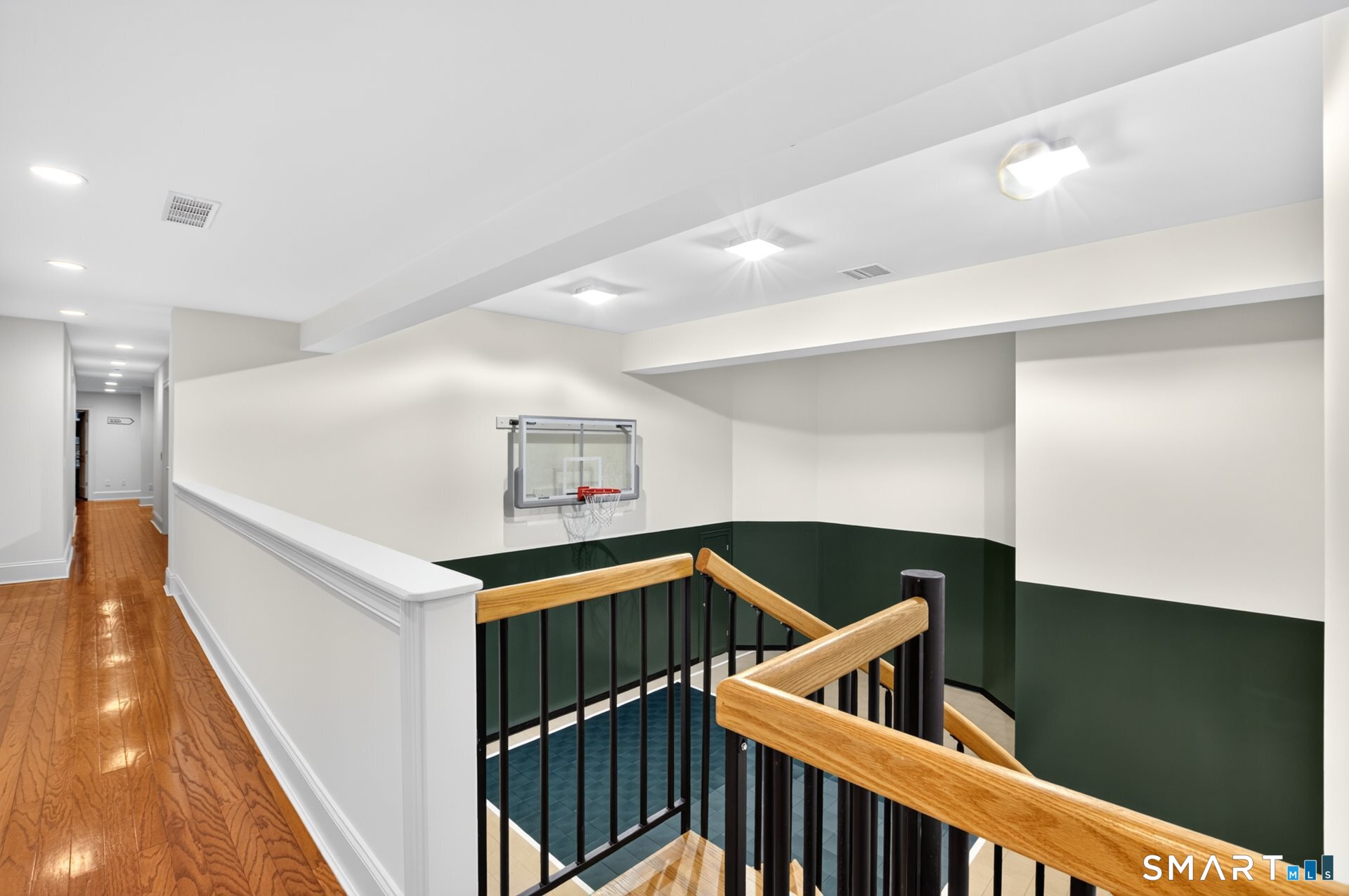 25 Whispering Hollow Court Cheshire CT 06410