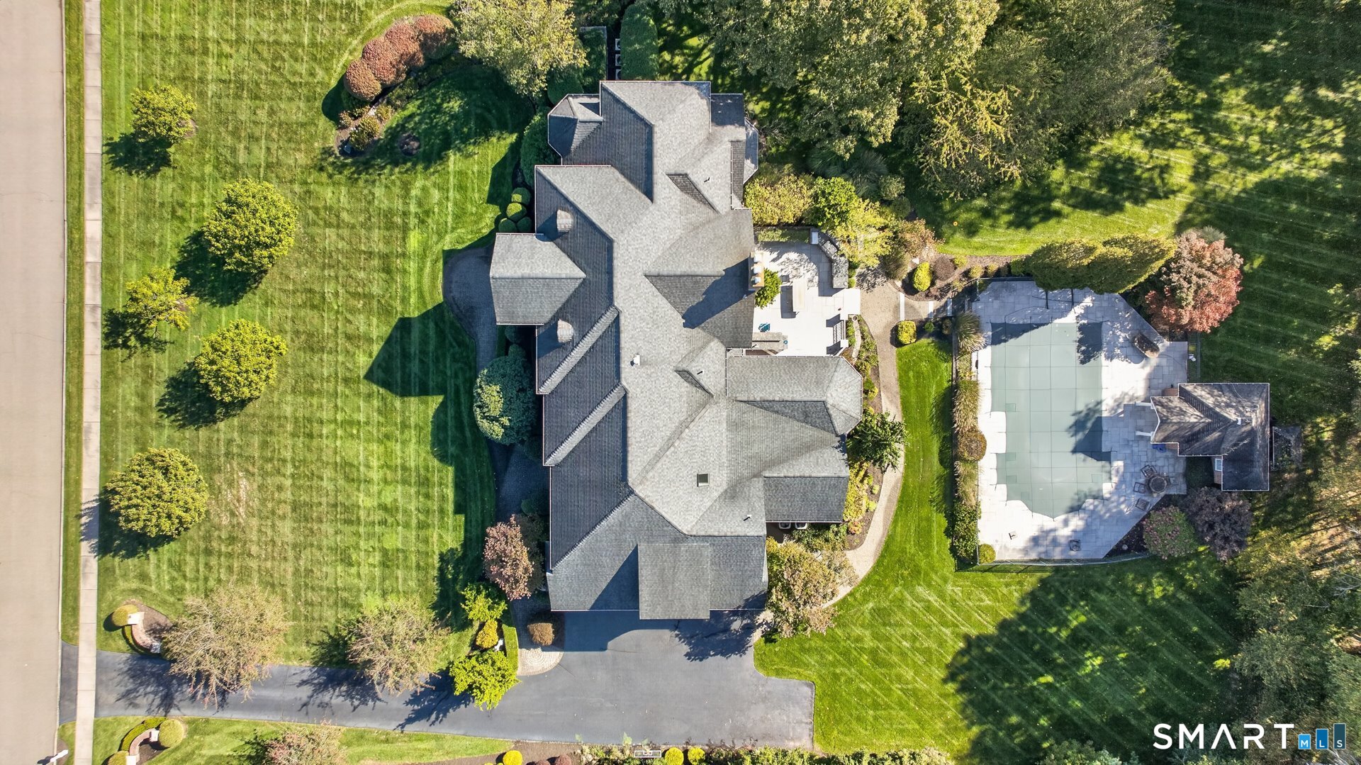 25 Whispering Hollow Court Cheshire CT 06410