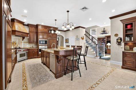 25 Whispering Hollow Court Cheshire CT 06410