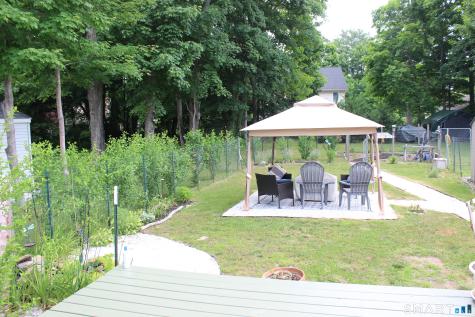 19 Blake Street Essex CT 06442