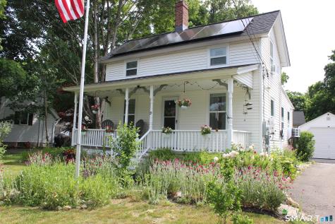 19 Blake Street Essex CT 06442