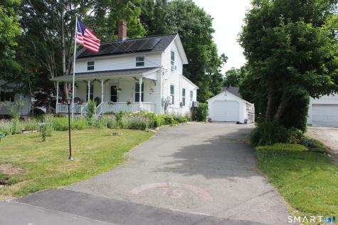 19 Blake Street Essex CT 06442