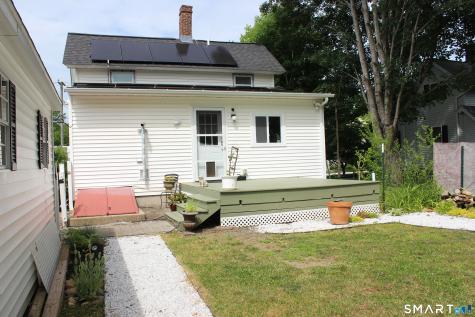 19 Blake Street Essex CT 06442