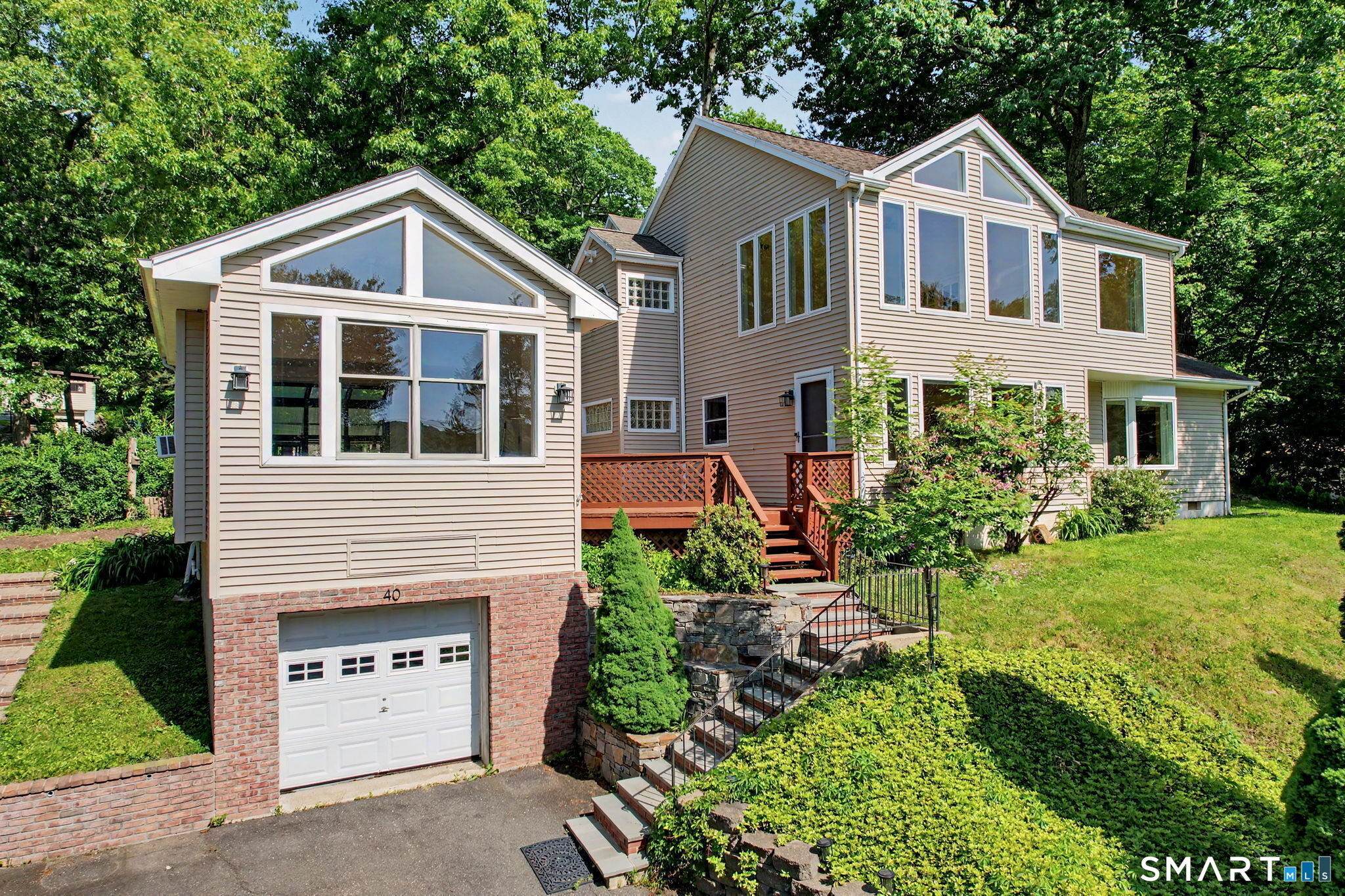 40 Manitook Drive Oxford CT 06478