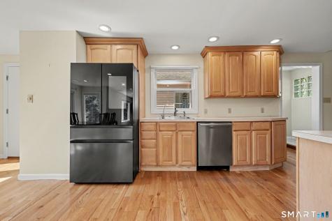 40 Manitook Drive Oxford CT 06478