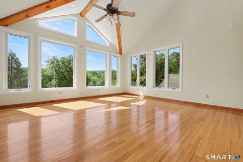 40 Manitook Drive Oxford CT 06478