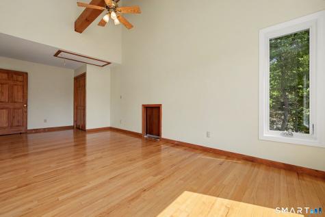 40 Manitook Drive Oxford CT 06478