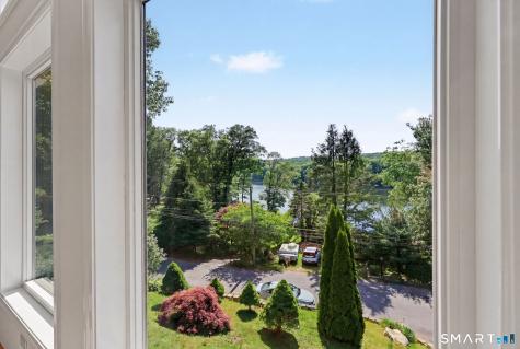 40 Manitook Drive Oxford CT 06478