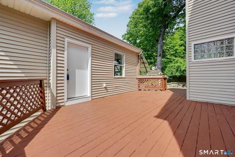 40 Manitook Drive Oxford CT 06478